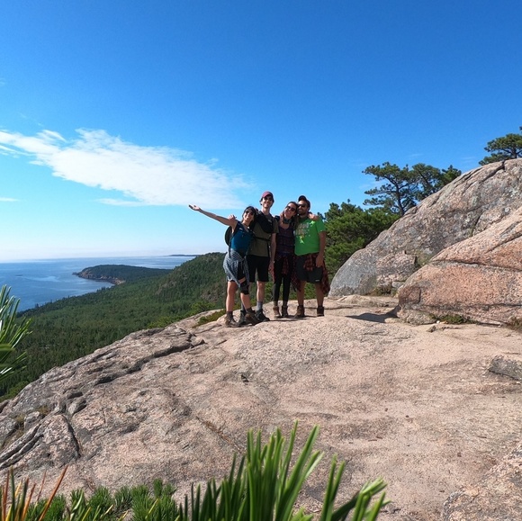 Profile Picture of Arnaez Arnaez (@kristina098) on Poshmark