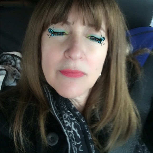 Profile Picture of Barbara Puszcz (@barbmg) on Poshmark