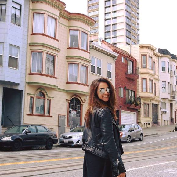 Profile Picture of Irem Barlin (@irembarlin) on Poshmark