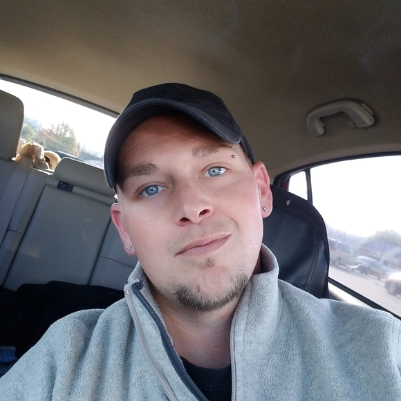 Profile Picture of Dustin Neitch (@dneitch01) on Poshmark