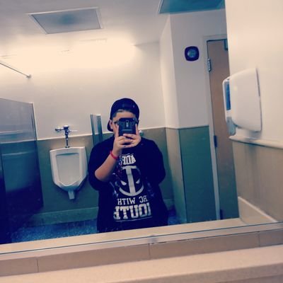 Profile Picture of Chris_ulloa (@Chrisulloa8) on Twitter
