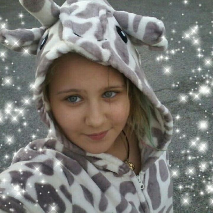 Profile Picture of cassandra fanny (@cassyfriends) on Tiktok