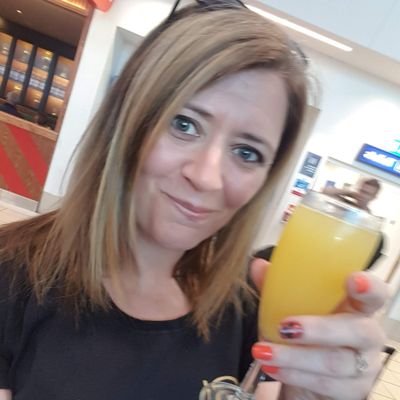 Profile Picture of Vanessa Hook (@TheNutGatherer) on Twitter