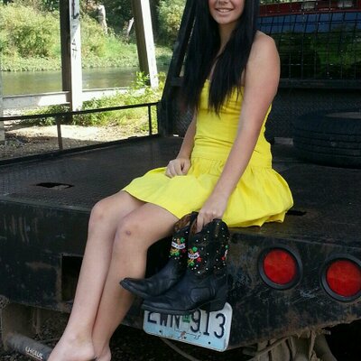 Profile Picture of Elizabeth Greenlee (@Elizabeth8297) on Twitter