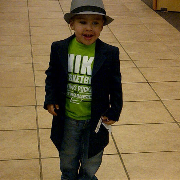 Profile Picture of John Perez (@wagnerdebani) on Poshmark