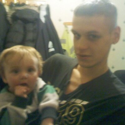 Profile Picture of Darrell Davies (@Darrell4989) on Twitter