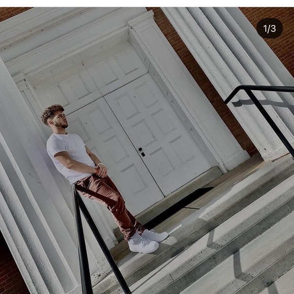 Profile Picture of Michael Bizon (@michaelbizon) on Poshmark