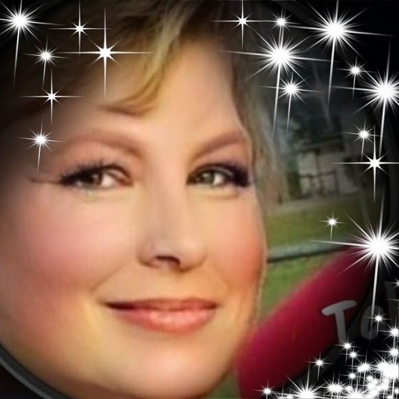 Profile Picture of Tabetha mcmanus Trull (@t_trull) on Poshmark