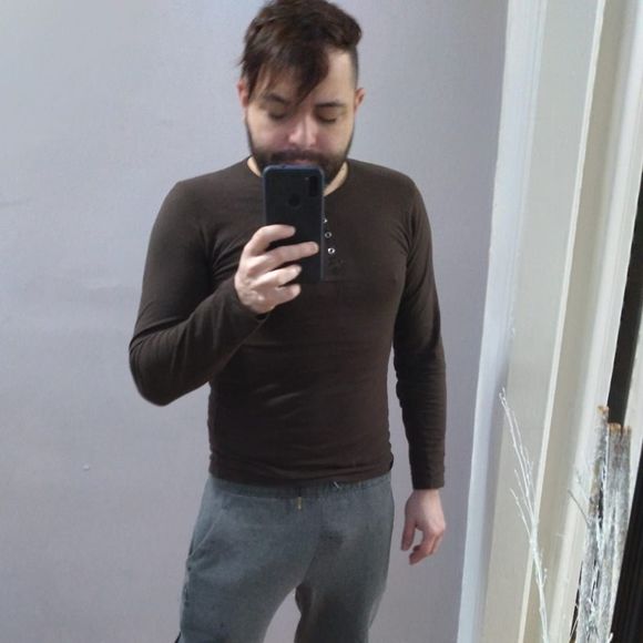 Profile Picture of Benjamin Quintana (@benjamin_q) on Poshmark