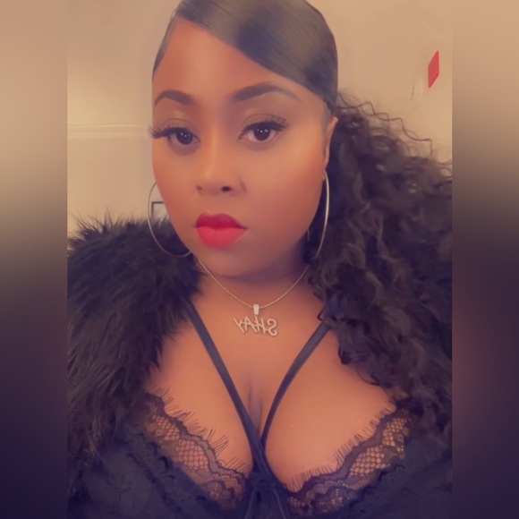 Profile Picture of Shay Neal (@neal_shay) on Poshmark