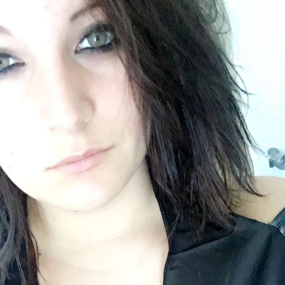 Profile Picture of Margo Klein (@margorayne) on Poshmark