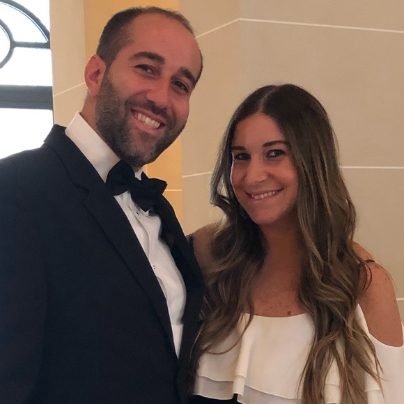 Profile Picture of Albert Savdie (@albertsavdie) on Poshmark