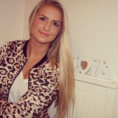 Profile Picture of Christine Knudsen (@ChristineKJ) on Twitter