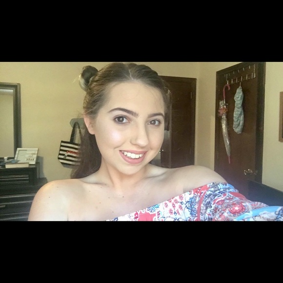 Profile Picture of Taylor Daughtrey (@tay_daughtrey) on Poshmark