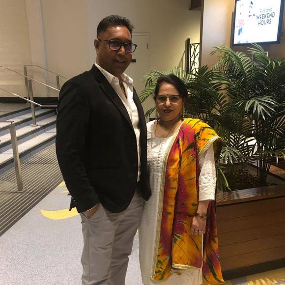 Profile Picture of Parmjit Singh (@parmjits) on Poshmark