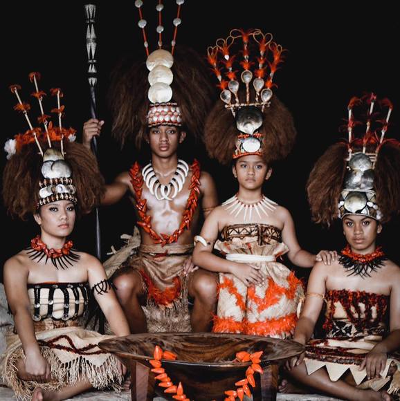 Profile Picture of Elizabeth Ebana (@hulalashesmaui) on Poshmark