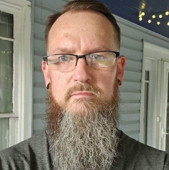 Profile Picture of Randy Hughes (@randy95z28) on Poshmark