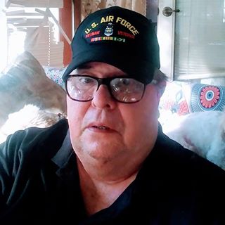 Profile Picture of Ben Larson (@lastliberal) on Facebook