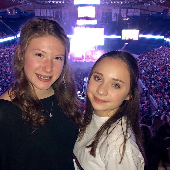 Profile Picture of Maya Konicek (@mkonicek) on Poshmark