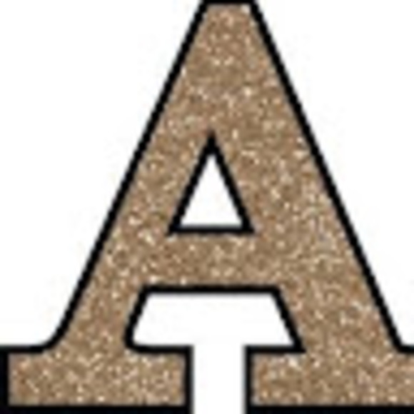 Profile Picture of Adrianah Diaz (@adrianahddiaz) on Poshmark