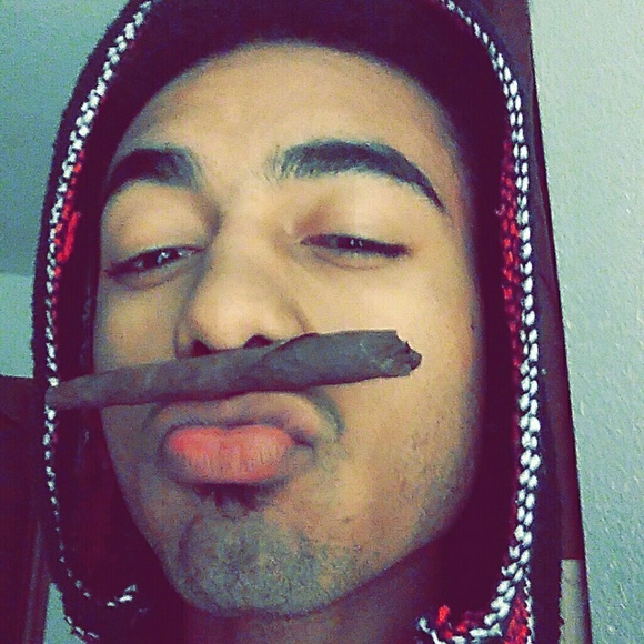 Profile Picture of Francisco Cintron (@_frannie33_) on Poshmark