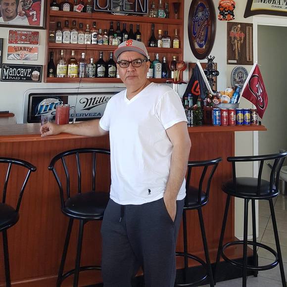 Profile Picture of Nestor Mayorga (@nmalyluz723) on Poshmark