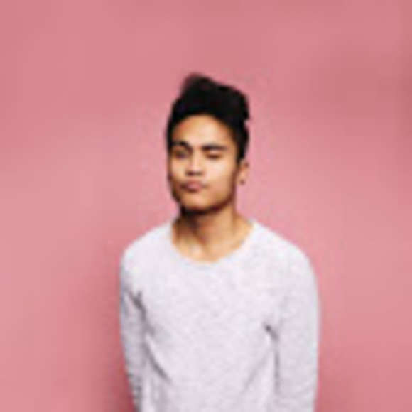 Profile Picture of Jerick Collantes (@jerickcollantes) on Poshmark