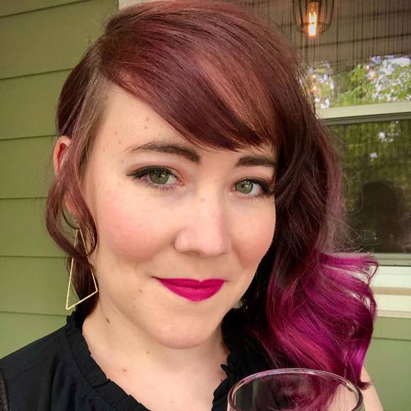 Profile Picture of Clair Elaine (@cebryan2) on Poshmark