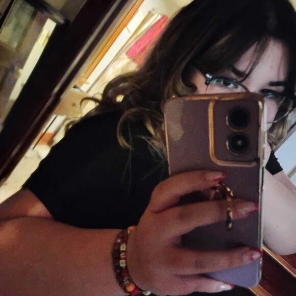 Aud Drollinger - Poshmark Profile Picture of Aud Drollinger (@auddrollinger) on Poshmark