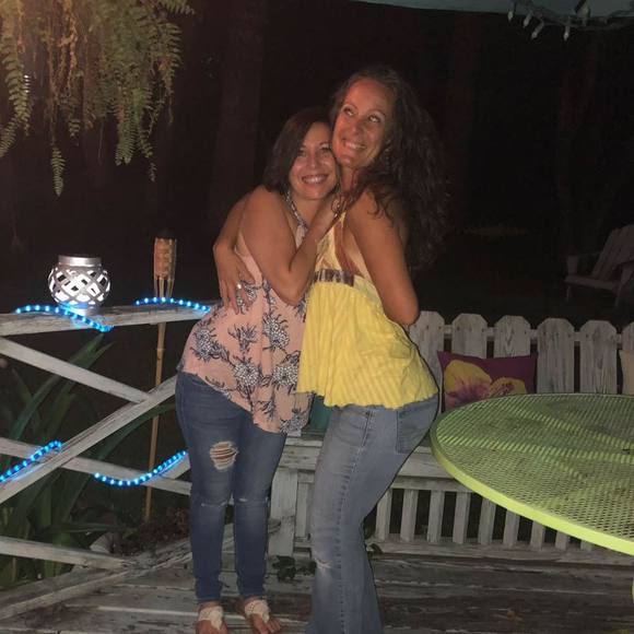 Profile Picture of Amy Charron (@amycharron) on Poshmark