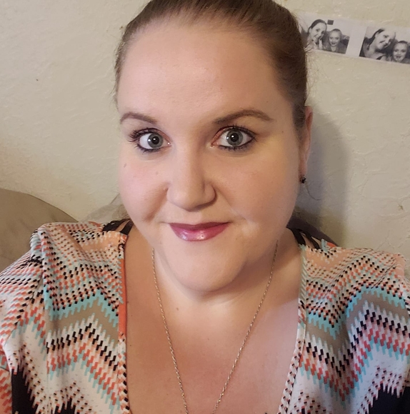 Profile Picture of Debbie Lowther (@azdolphin714) on Poshmark