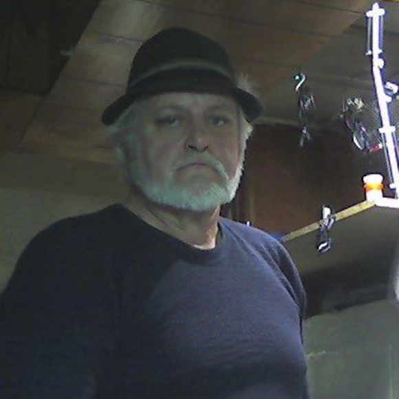 Profile Picture of John Kuhn (@servicekuhn) on Poshmark