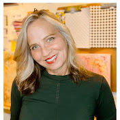 Profile Picture of Lisa Alex Gray Artist (@lisaalexgrayartist) on Youtube