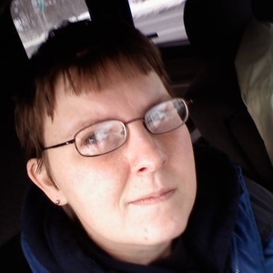 Profile Picture of Amy Hurlbut (@whipsnchains2003) on Myspace