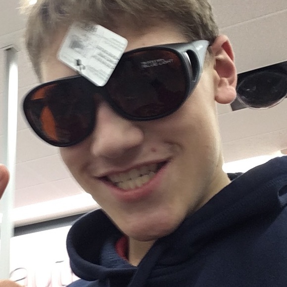 Profile Picture of Joné Trubeau (@jontbone) on Poshmark