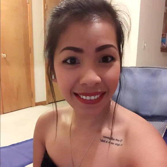 Profile Picture of Jane Valmera (@jokabayashi0001) on Poshmark