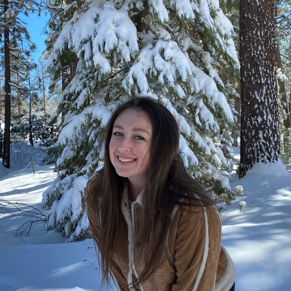 Profile Picture of Maddison Roberts (@maddi5001) on Poshmark