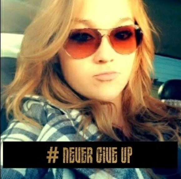 Profile Picture of Kaycee Suitter (@k_suitter) on Poshmark