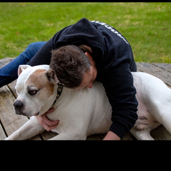 Profile Picture of Nicole Broceus (@n_broceus) on Poshmark