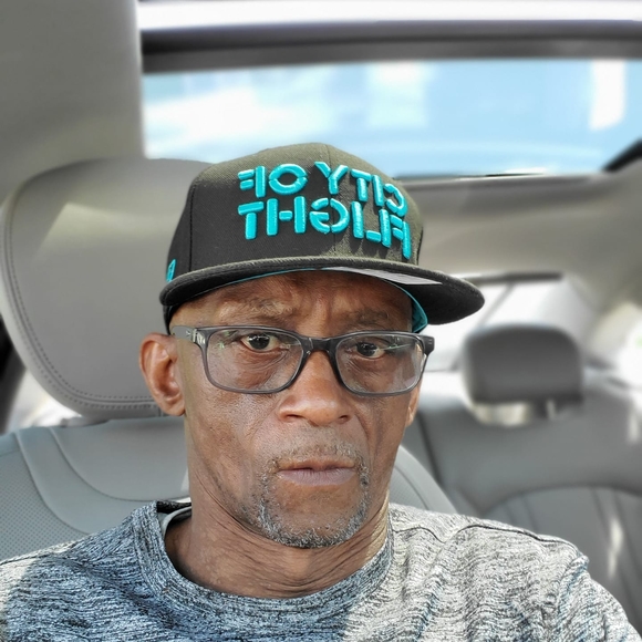 Profile Picture of Gary Hood (@hood50) on Poshmark
