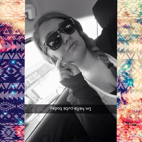 Profile Picture of Madison Weicht (@theweicht) on Poshmark