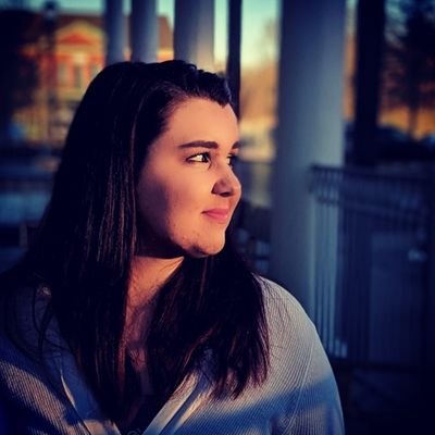 Profile Picture of Amanda Henderson (@_MandyBrooke_) on Twitter