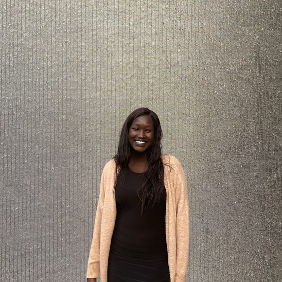Profile Picture of Nyaruot Biel (@nyaru123) on Poshmark