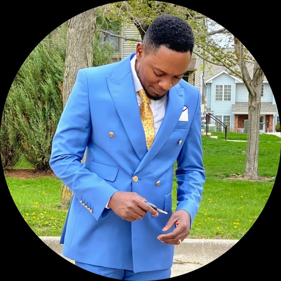 Profile Picture of Merlon Kabamba (@merlon0012) on Poshmark