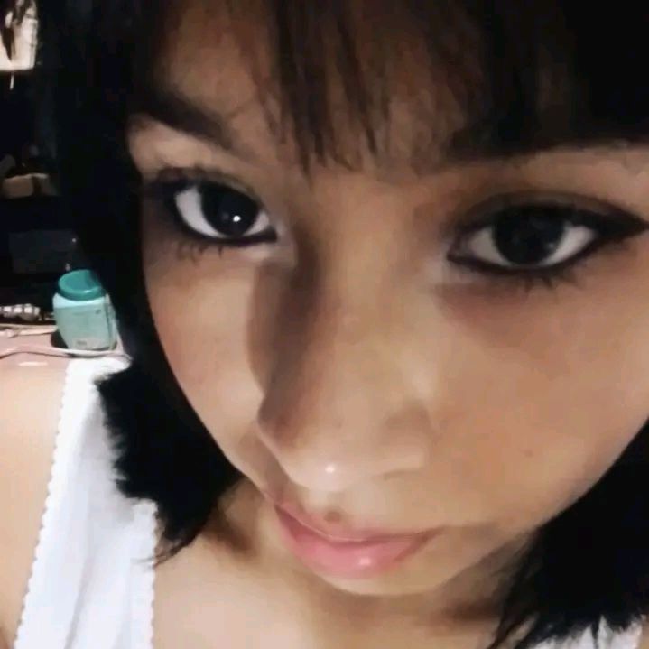 Profile Picture of 𝖈𝖍𝖆𝖎𝖗 🐝. (@nancy_bayer) on Tiktok