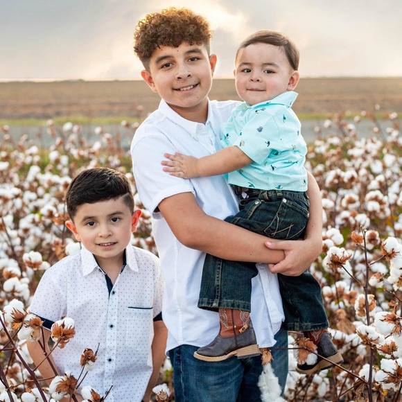 Profile Picture of Eric Perez (@faitheric23) on Poshmark