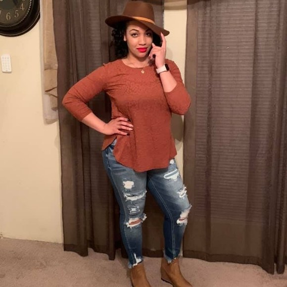 Profile Picture of Jasmine Brumfield (@jazzabell101) on Poshmark