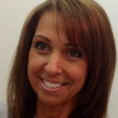 Profile Picture of Lori StClair (@StClairLori) on Twitter
