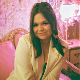 Profile Picture of Melina Madrigal (@melinamadrigal) on Pinterest