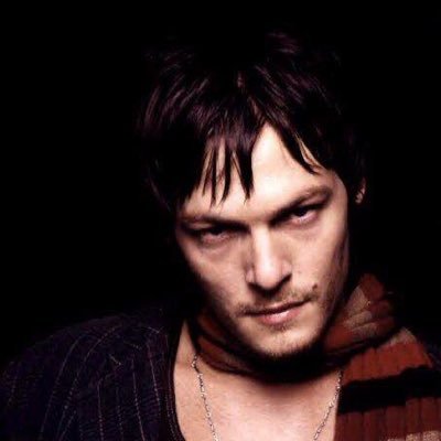 Profile Picture of Travis (@TravisShyArtist) on Twitter